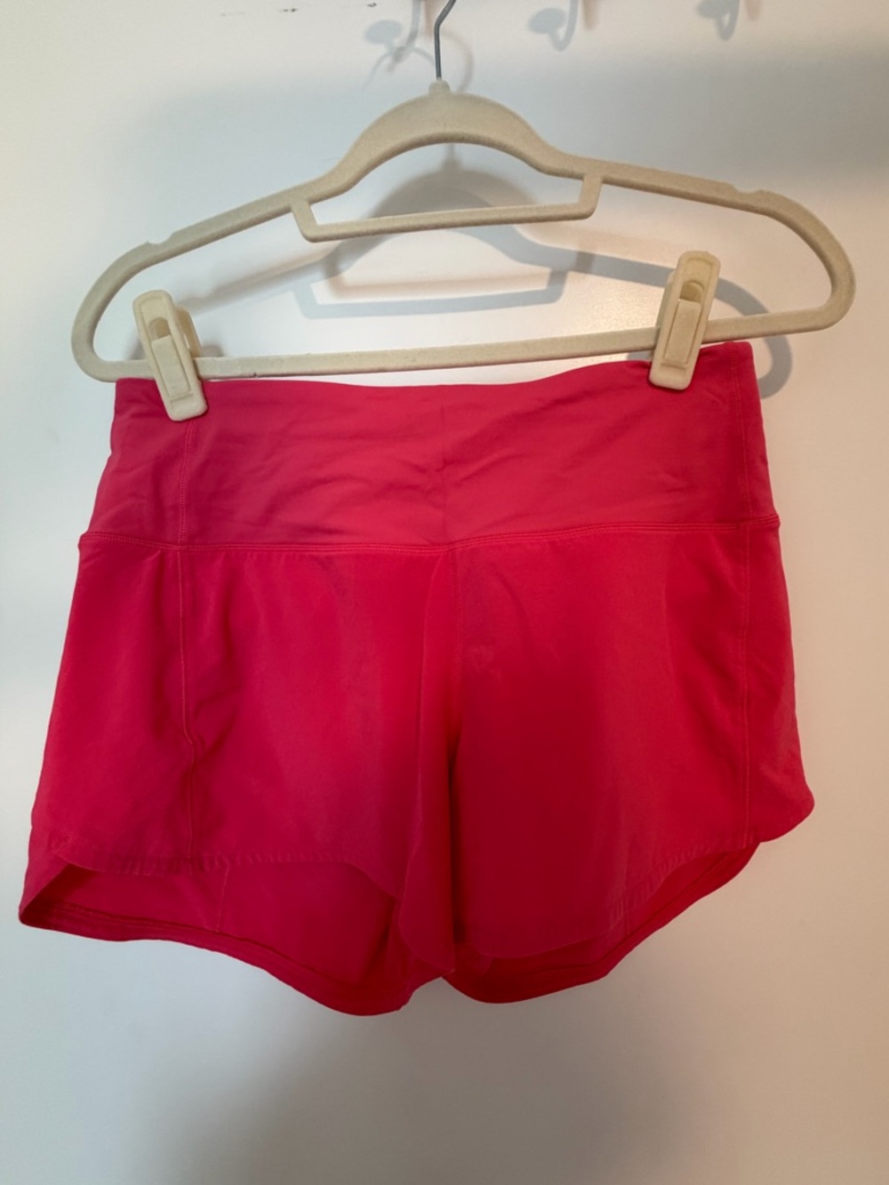 lululemon athletica Glaze Pink Speed Up High Rise shorts size 6 (coral)